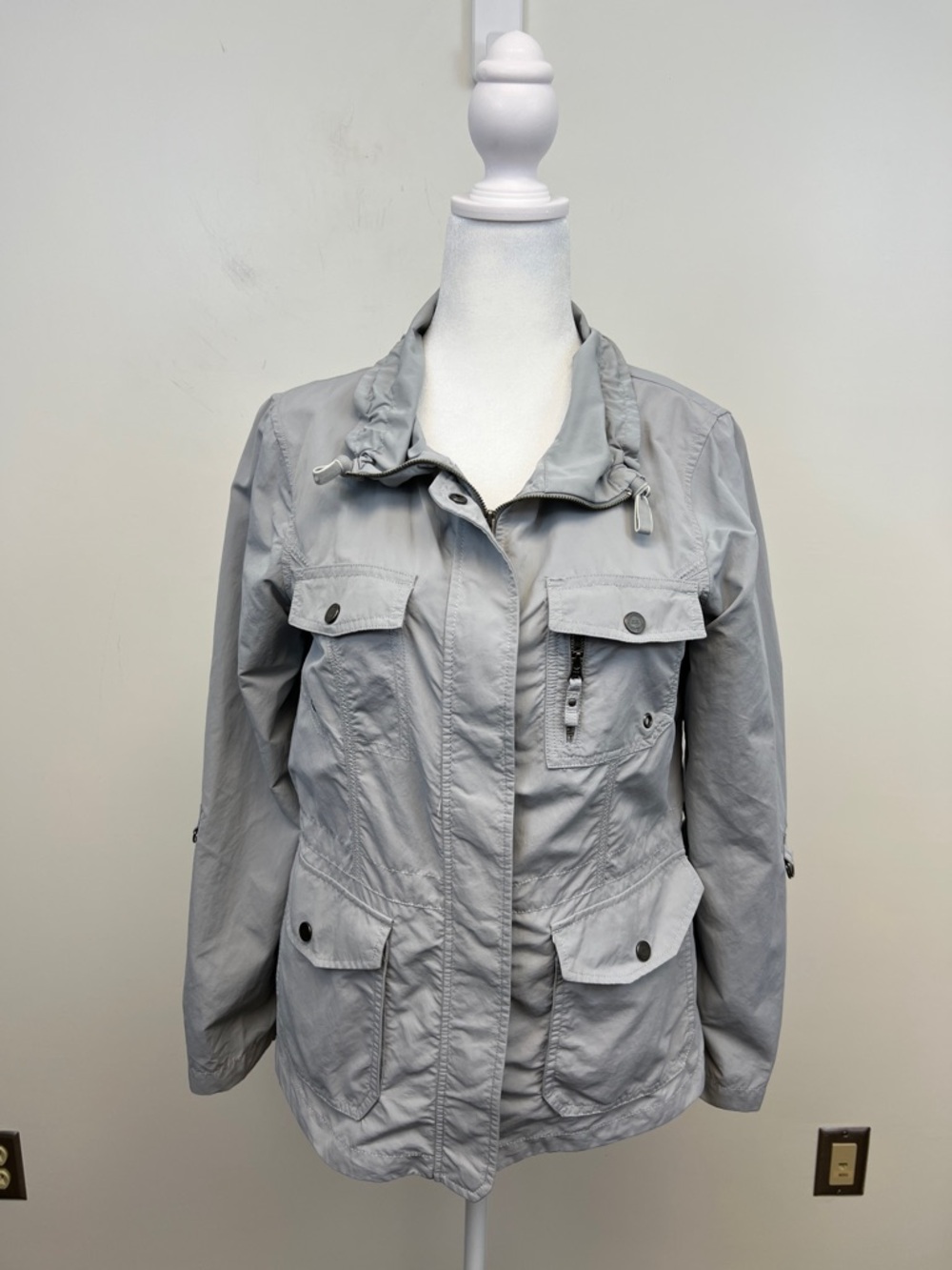 Eddie Bauer Women's Light Grey Casual Nylon Windbreaker Utility Jacket Size M